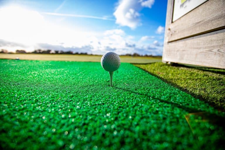 7 Essential Driving Range Tips For Beginners